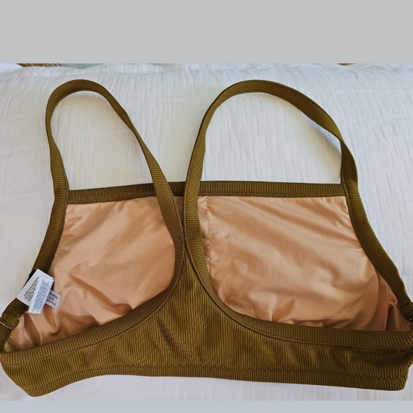 TOPS MADEWELL - Picture 2 of 3